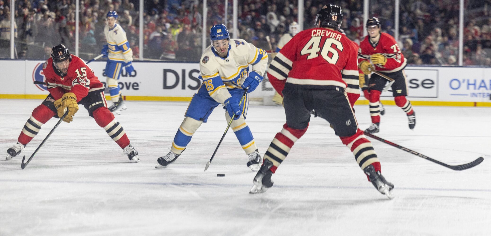 The Blues and Blackhawks take Wrigley Field for the Winter Classic